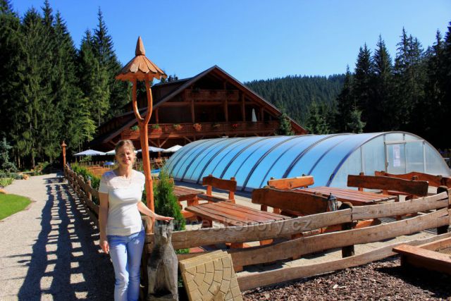 Bílá, Mezivodí, Ondrašuv dvur