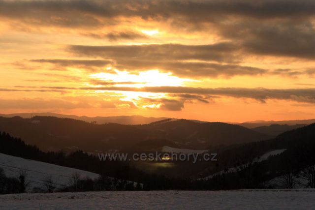 západ slunce nad Velkou Lhotou