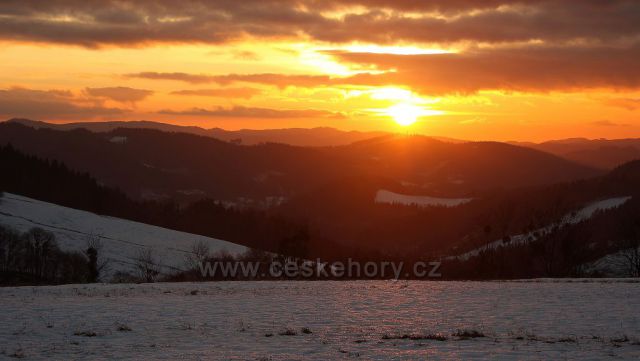 západ slunce nad Velkou Lhotou