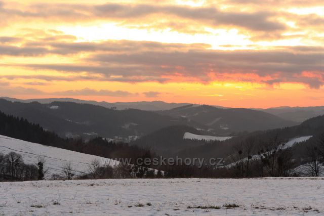 západ slunce nad Velkou Lhotou