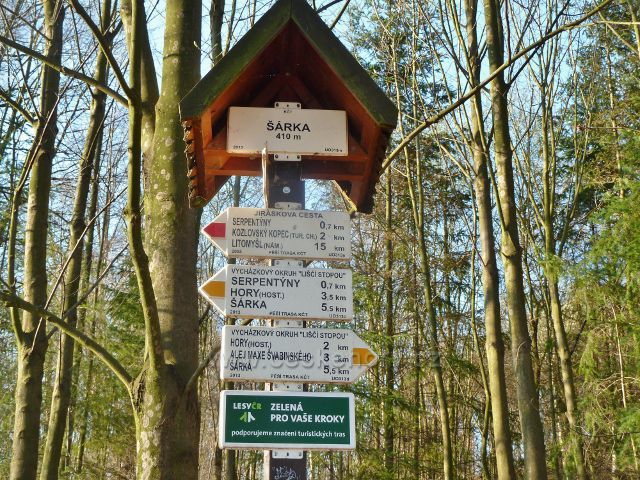 Č.Třebová - turistický rozcestník Šárka na konci parku Javorka