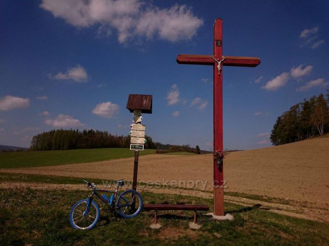 Křížová cesta poutního areálu při kostelíku Božího těla a okolí