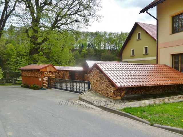 Kunvald -statek a  penzion U Svatého Jána