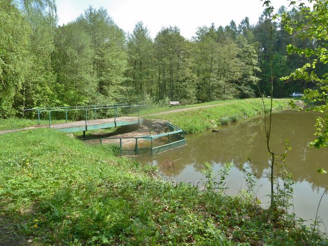 Lanškrounské rybníky - hráz Slunečného rybníku