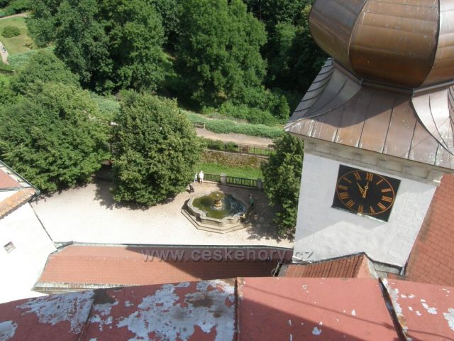 zámecké nádvoří Náchod