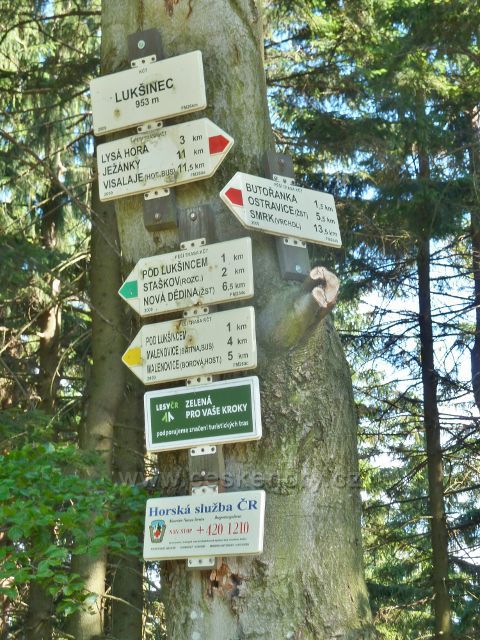 Turistický rozcestník "Lukšinec, 953 m.n.m."