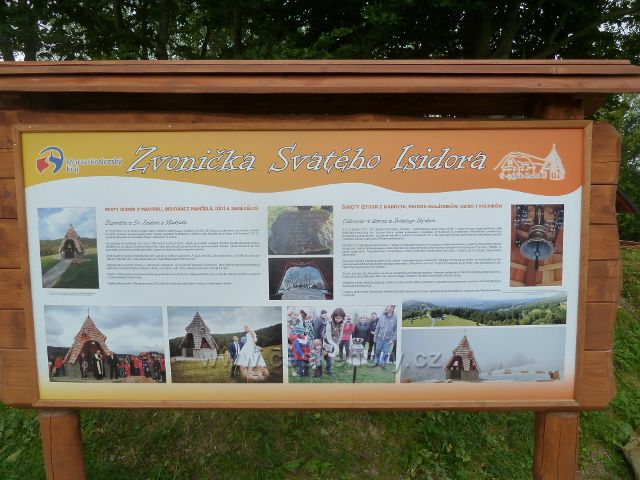 Informační tabule u zvoničky svatého Isidora