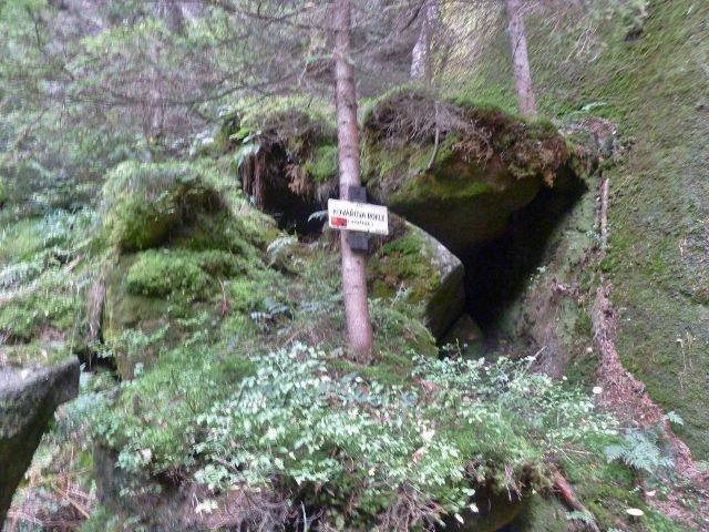 Polické stěny - označení jeskyně Kovárna