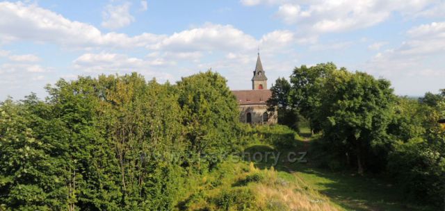 Hrad Krasíkov - Švamberk - kostel u hradu
