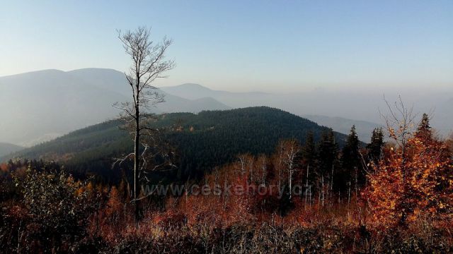 Pohled z Lysé hory v říjnu