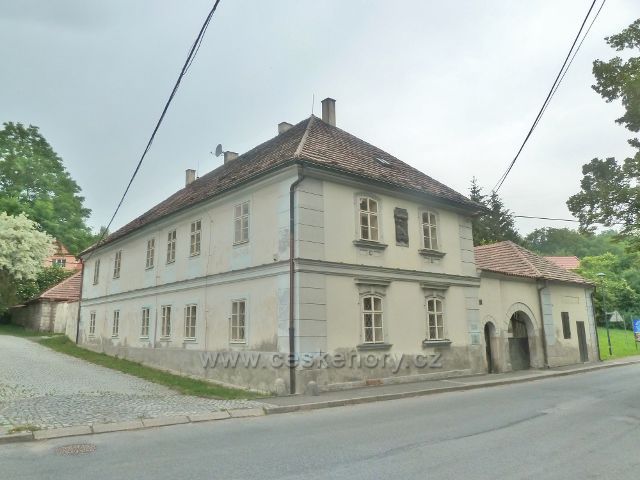 Nelahozeves - rodný dům Antonína Dvořáka