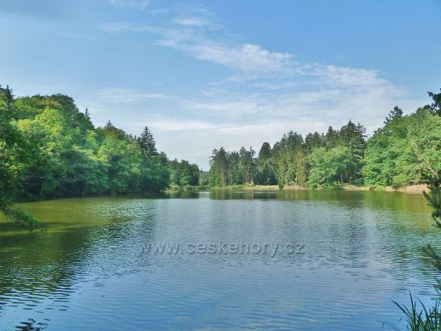 Průhonice - Zámecký park, rybník Lebeška na Botiči
