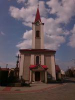 Chromeč - u kostela sv. Jana Nepomuckého