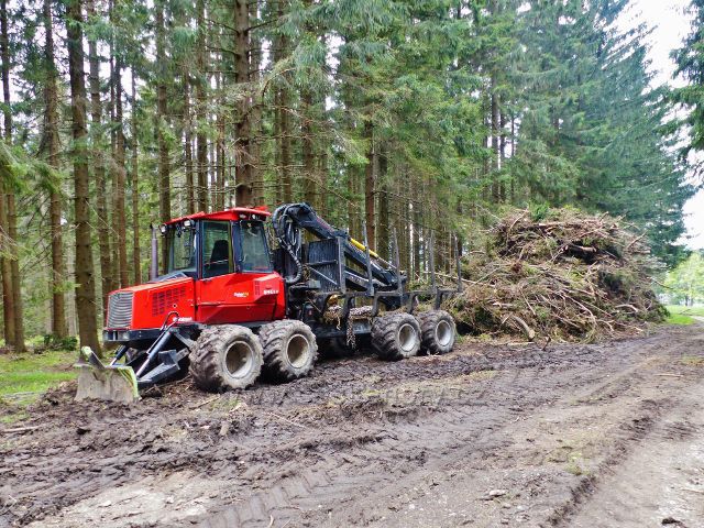 Lesní mechanizace v Říčkách nad Almou