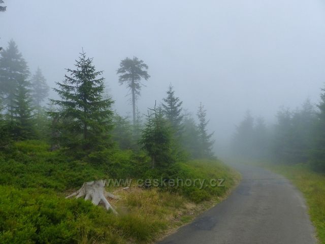 Horní Malá Úpa - silnička k chatě Jelence