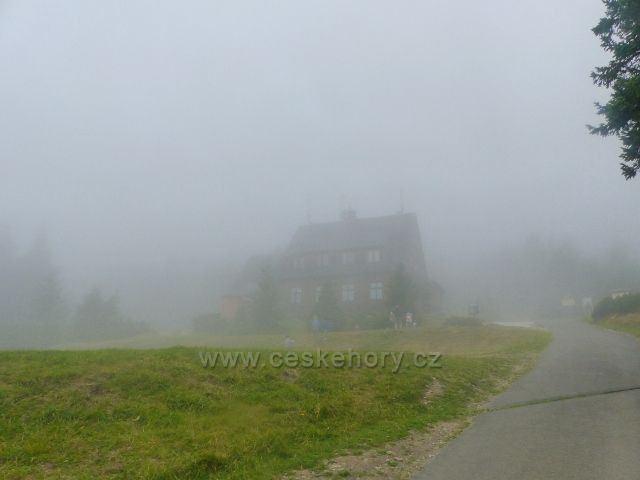 Horní Malá Úpa - několik metrů před chatou Jelenkou