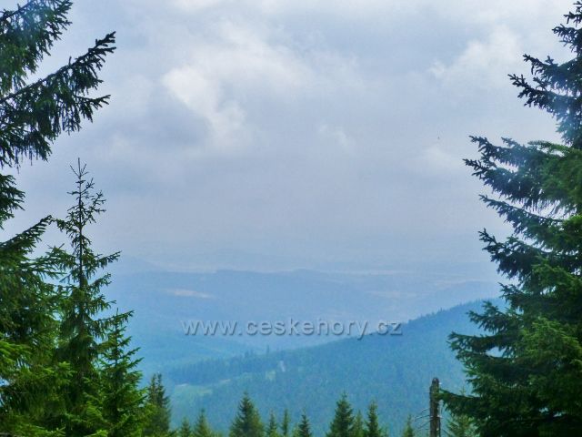 Horní Malá Úpa - průhled na polskou stranu Krkonoš