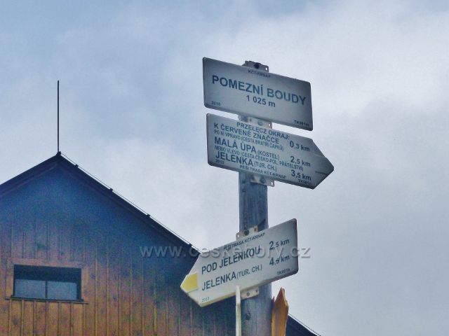 Horní Malá Úpa - turistický rozcestník "Pomezní boudy, 1025 m.n.m.", výchozí bod cesty po žluté TZ k chatě Jelenka