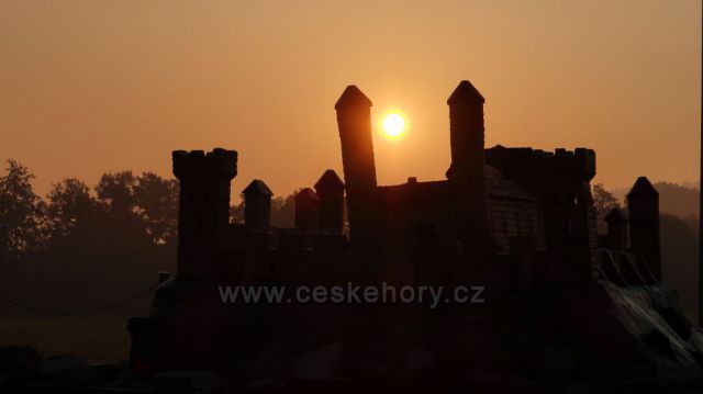 východ slunce z Rajnochovic žst