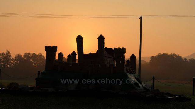 východ slunce z Rajnochovic žst