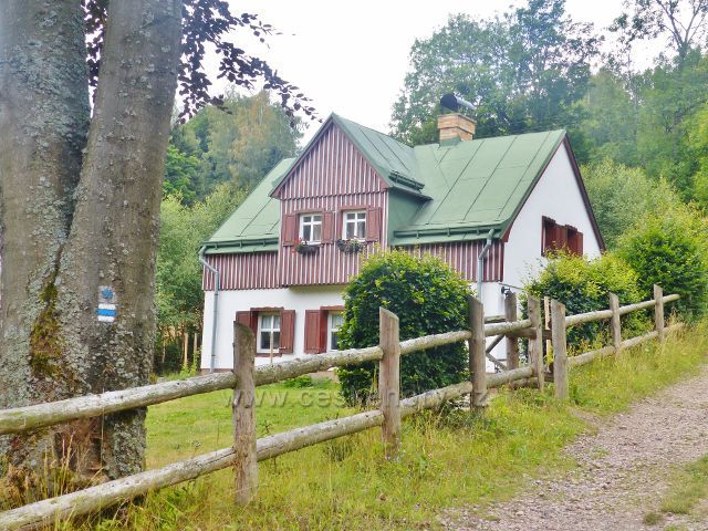 Žacléř -  Rýchory, chalupa nad horskou chatou Ozon