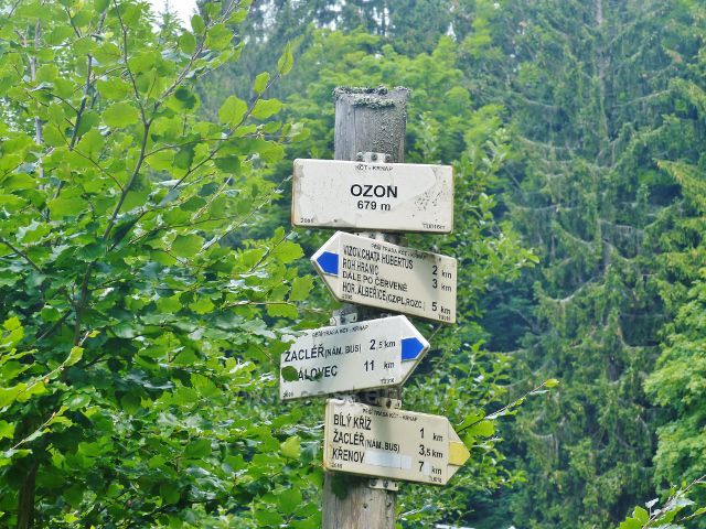 Žacléř - Rýchory, turistický rozcestník "Ozon, 679 m.n.m."