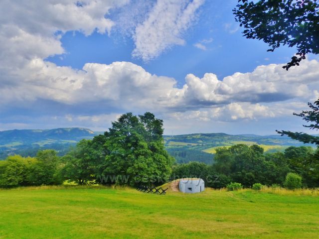 Žacléř - pohled od dělostřelecké tvrze Stachelberg ke Zlaté Olešnici