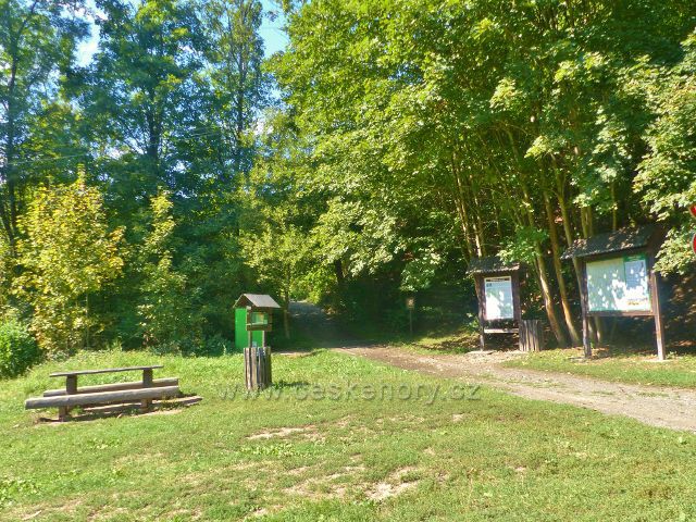 Semily - reálný začátek Riegrovy stezky na okraji údolí Jizery.Zde je také bod záchrany RS 01- Bítouchov