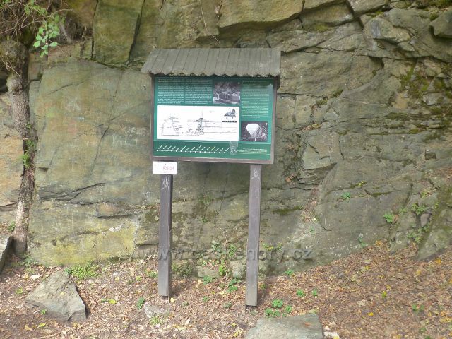 Semily - Riegrova stezka. Informační panel u jímacího jezu na Jizeře