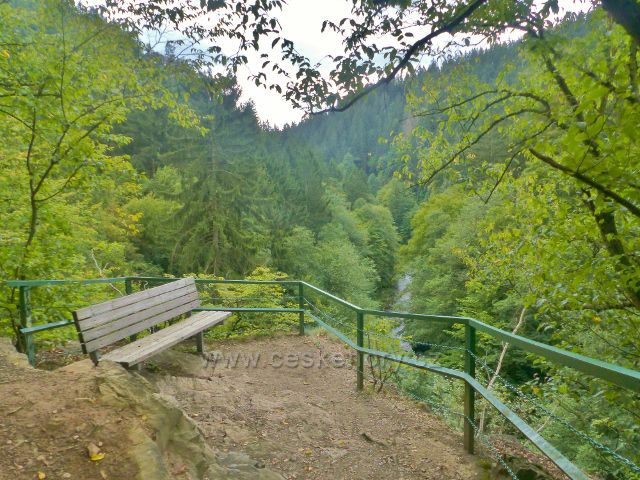 Semily - Bohmova vyhlídka pod trasou Riegrovy stezky v PR Údolí Jizery