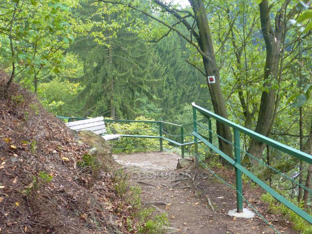 Semily - Riegrova stezka. Bohmova vyhlídka s lavičkou