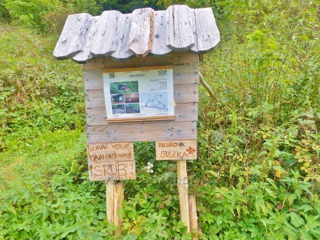 Semily - Riegrova stezka. Místní informační tabule(poutač) "Sruby Spálov"