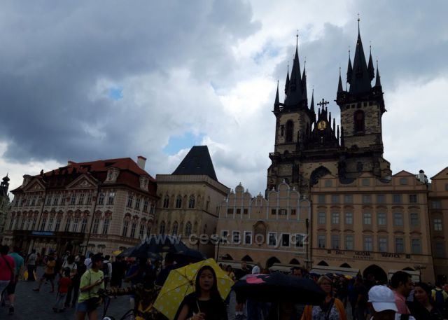 Hradčanské náměstí