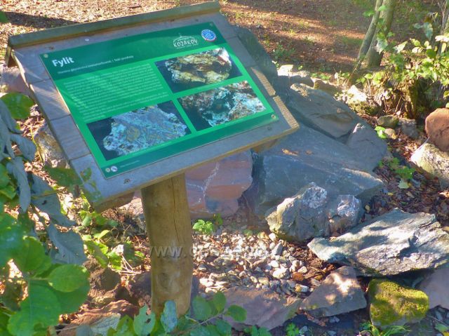 Kozákov - geologická expozice na vrchu Kozákov, Fylit