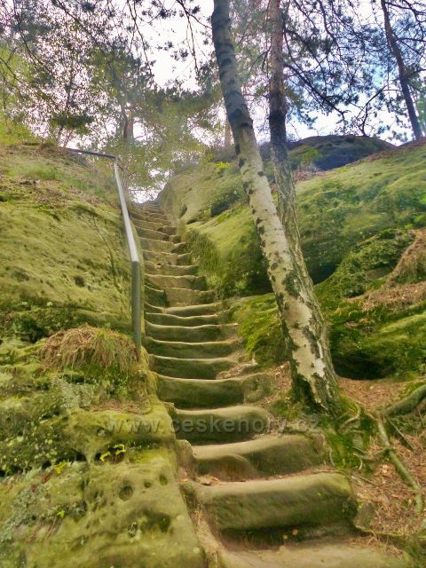 Klokočské skály - skalní schodiště