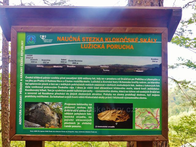 Klokočské skály - panel NS Klokočské skály "Lužická porucha" na trase po červené TZ po hřebeni skal