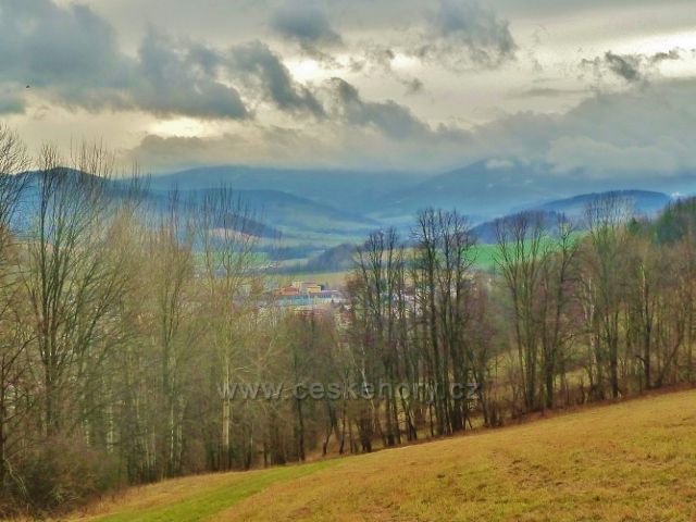 Jeseník, Muzikantská stezka - pohled z úbočí Kopy do údolí Bělé