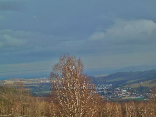 Lázně Jeseník - pohled od kuřáckého koutku k Písečné