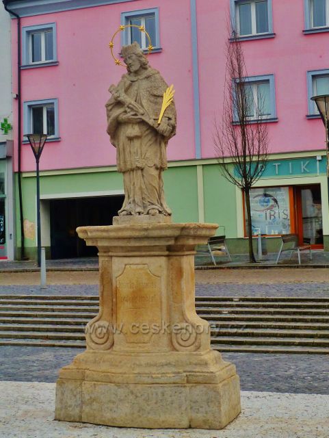 Jeseník - socha sv.Jana Nepomuckého na Masarykově náměstí