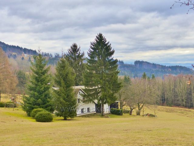 Malé Svatoňovice - chalupa nad cestou bratří Čapků v enklávě Na Horách
