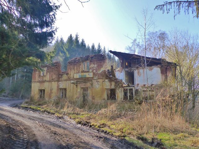 Velká Rudka - ruina jednoho z bývalých lázeňských objektů