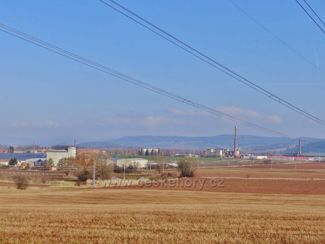 Pohled na průmyslovou část Velkých Opatovic