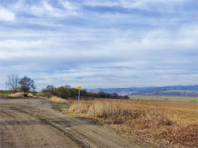 Krhov - výhledové místo na trase po zelené TZ u pily na horním konci obce