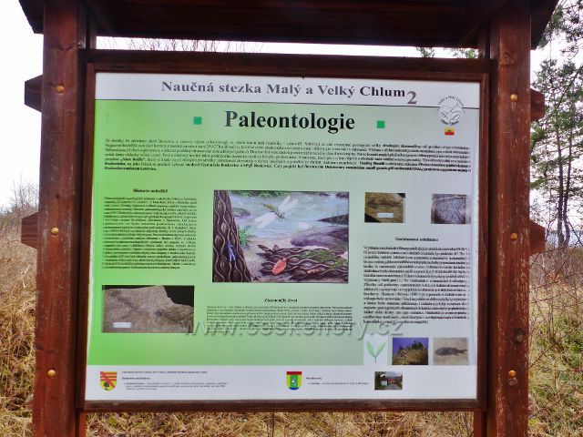 Krhov - panel 2.zastavení NS Malý a Velký Chlum na rozcestí "Malý Chlum, odbočka"