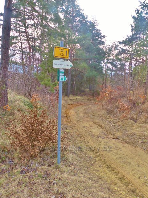 Krhov - směrovka k rozhledně na Malém Chlumu