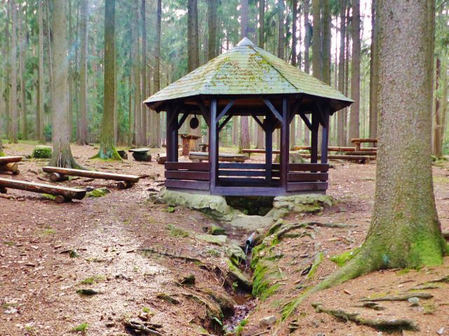 Vrbice - odtok vody z Vrbické studánky