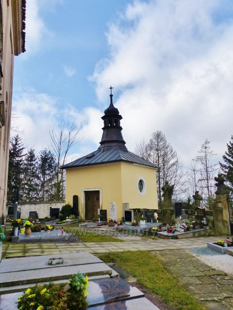 Homol - levá kaple sv.Jana Nepomuckého z roku  1703