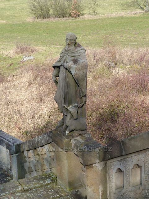 Homol - socha sv. Felixe s jelenem u nohou