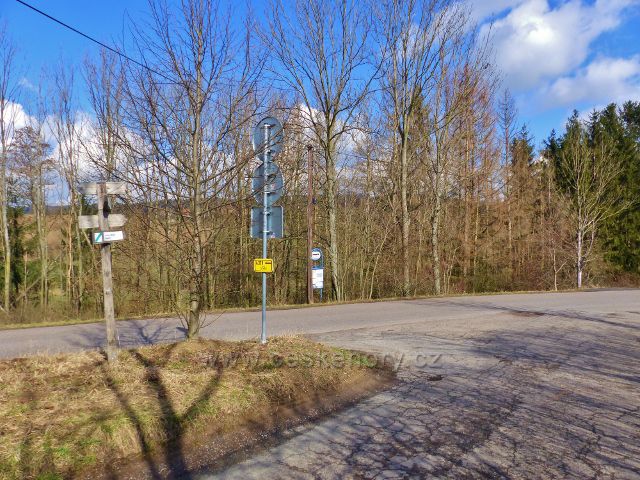 Homol - autobusová zastávka Lhoty u Potštejna, Homole