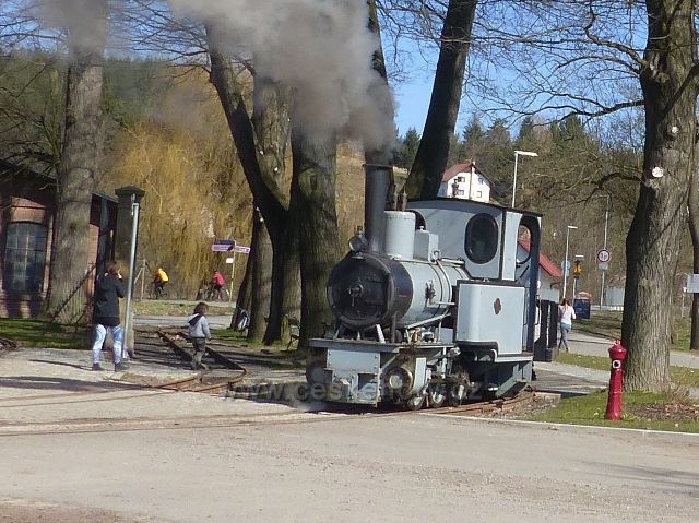 Žamberk - lokomotiva No 001 továrny na lokomotivy "První kolínská"